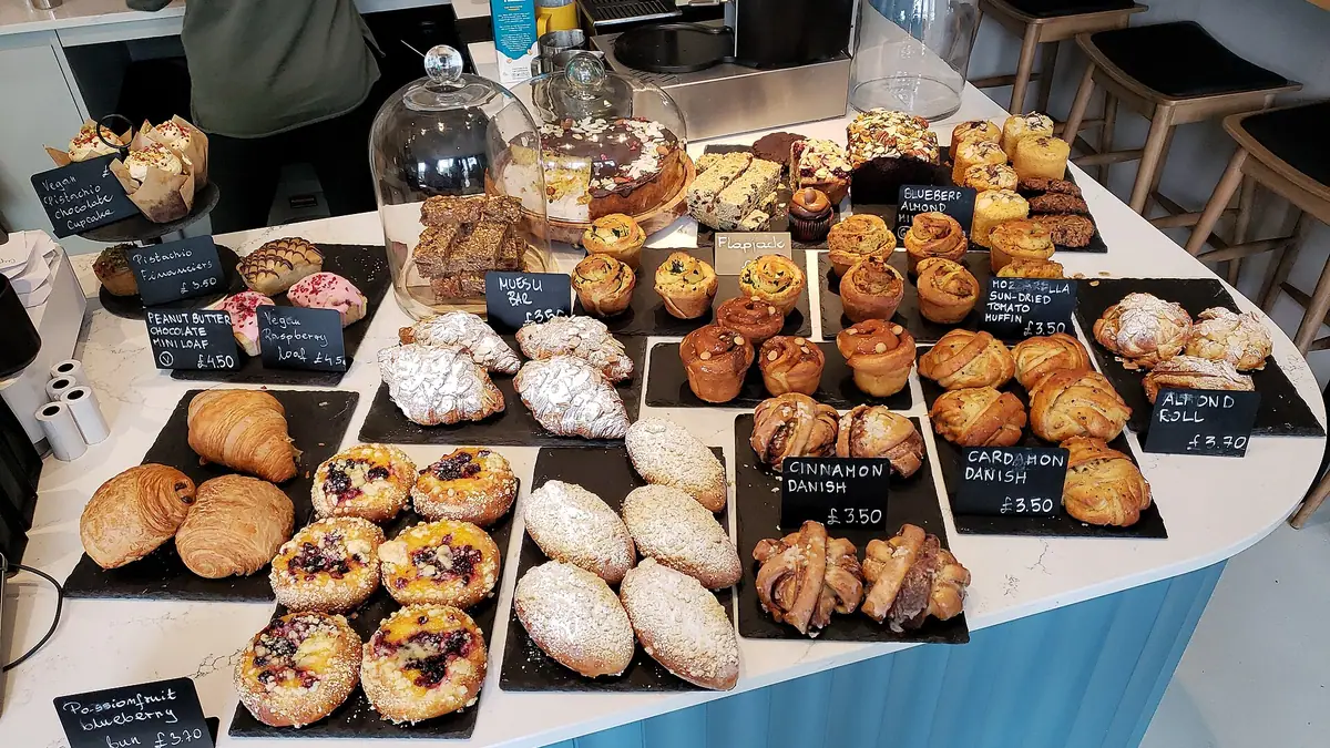 Fournos The Greek Bakery – bakery in Mansfield town centre